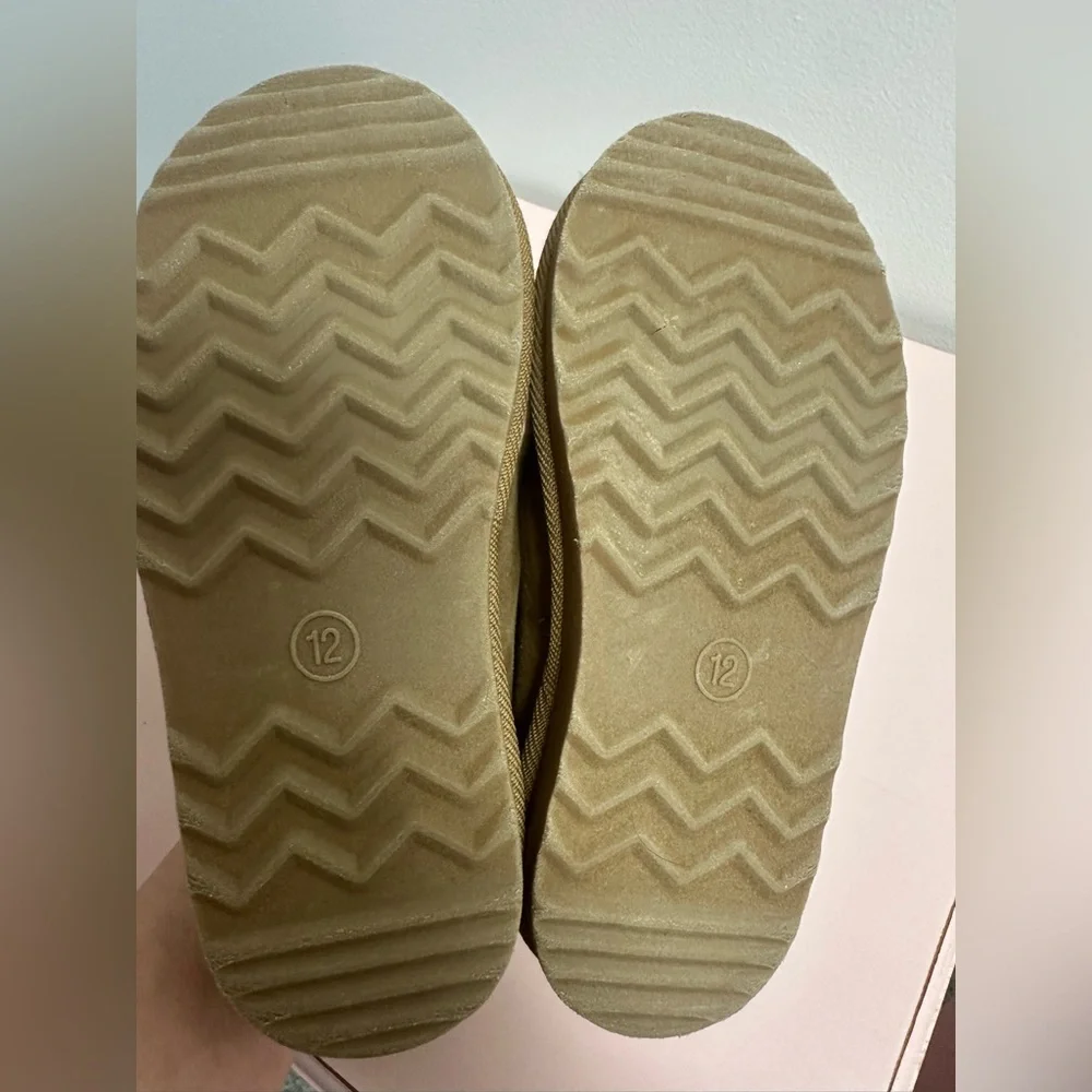 Cozy Tan Kids Slippers by Cat & Jack SZ 12